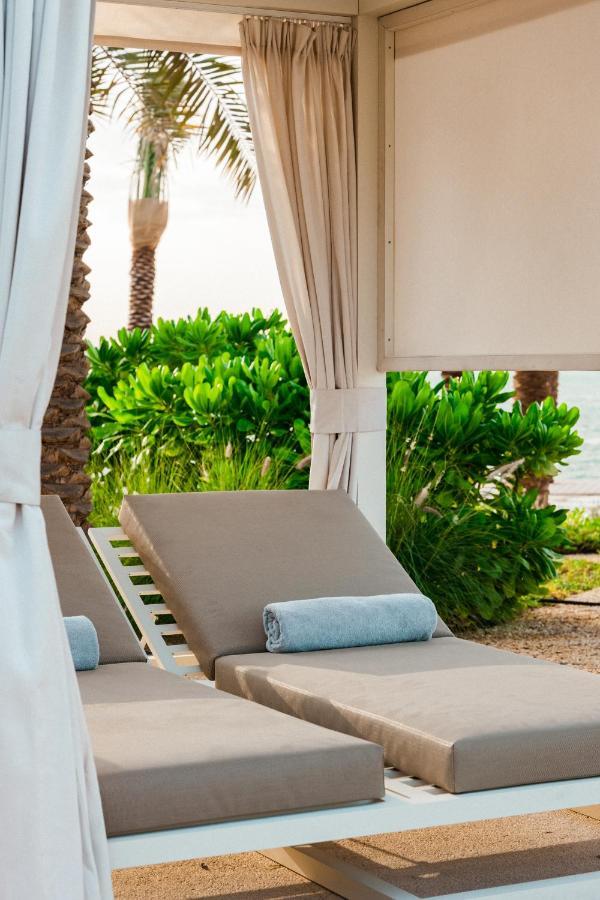 Erth Abu Dhabi Hotel Екстериор снимка