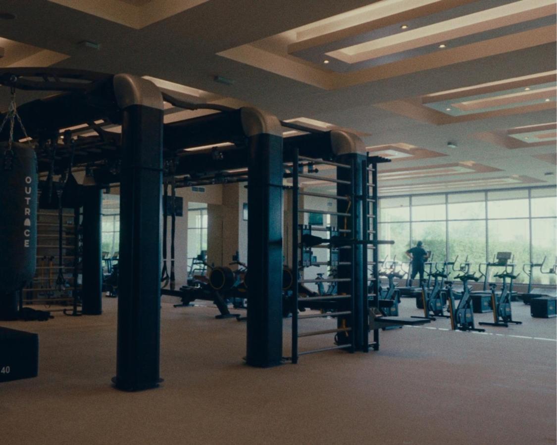 Erth Abu Dhabi Hotel Екстериор снимка