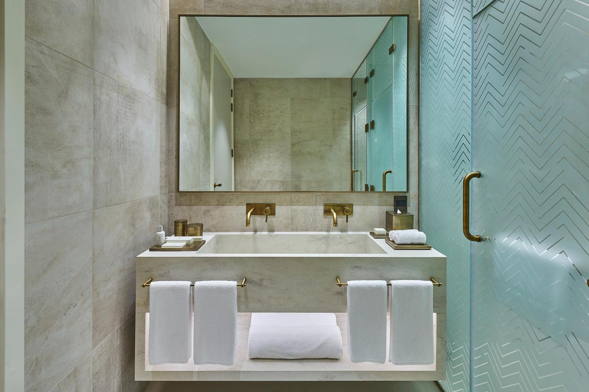 Erth Abu Dhabi Hotel Екстериор снимка
