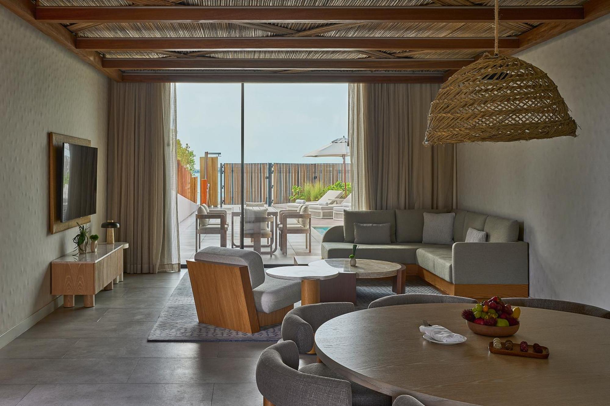 Erth Abu Dhabi Hotel Екстериор снимка
