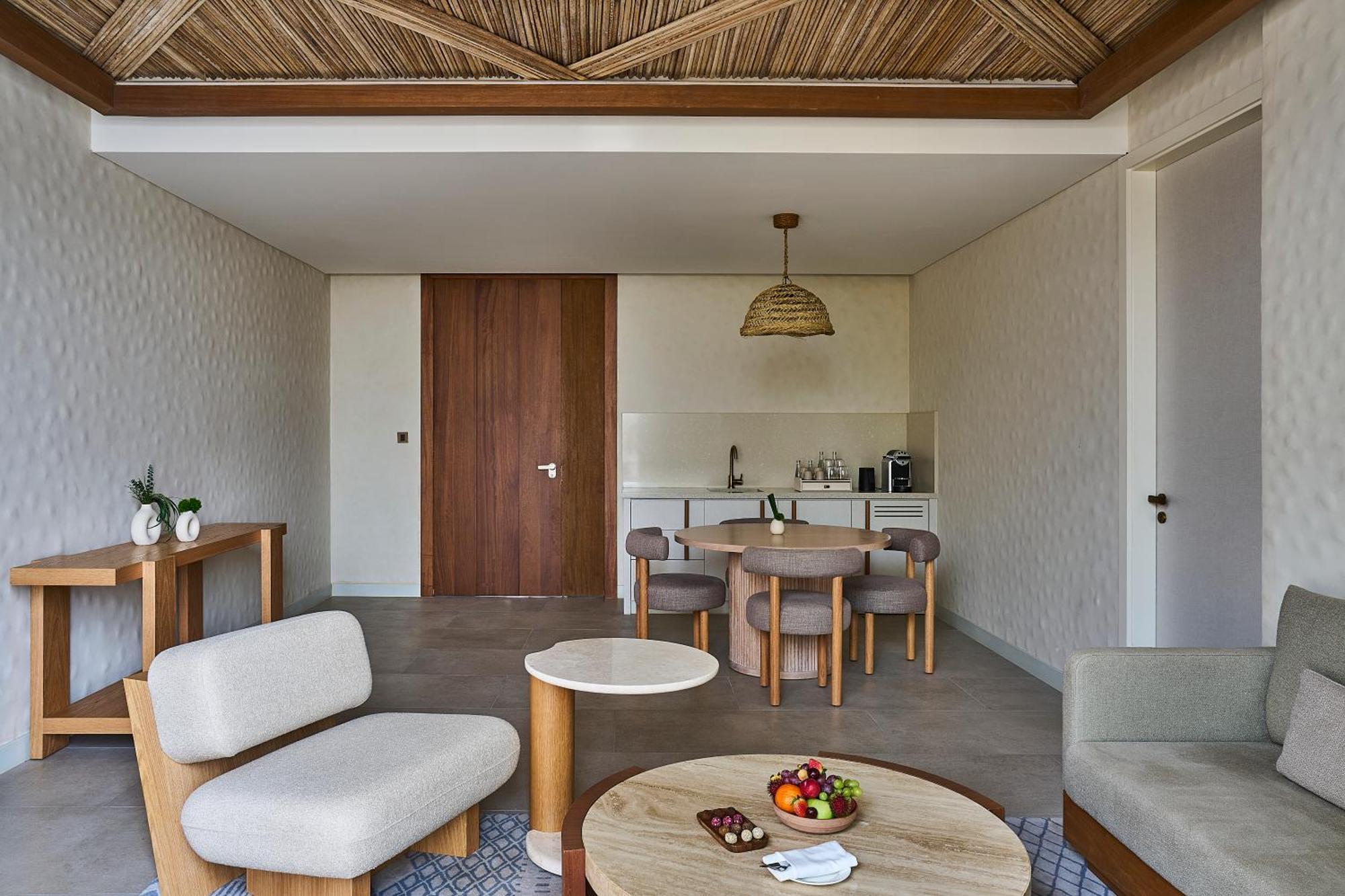 Erth Abu Dhabi Hotel Екстериор снимка