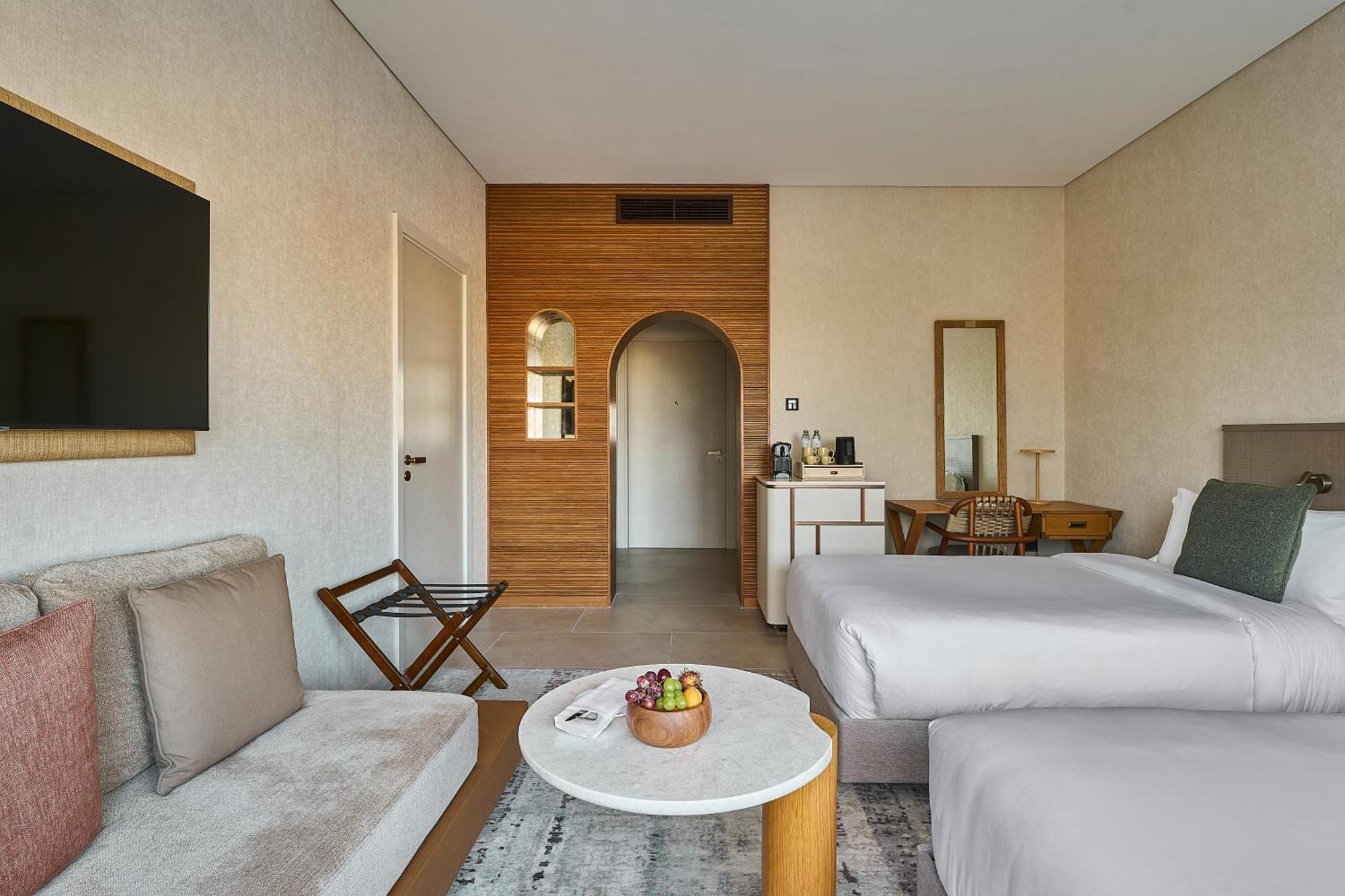 Erth Abu Dhabi Hotel Екстериор снимка