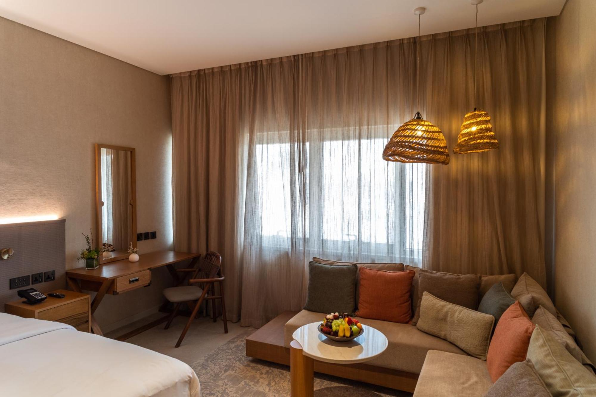 Erth Abu Dhabi Hotel Екстериор снимка